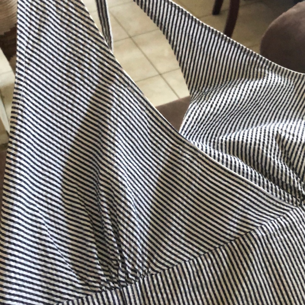 Beautiful Liz Claiborne dresses size 16 I’m good condition .